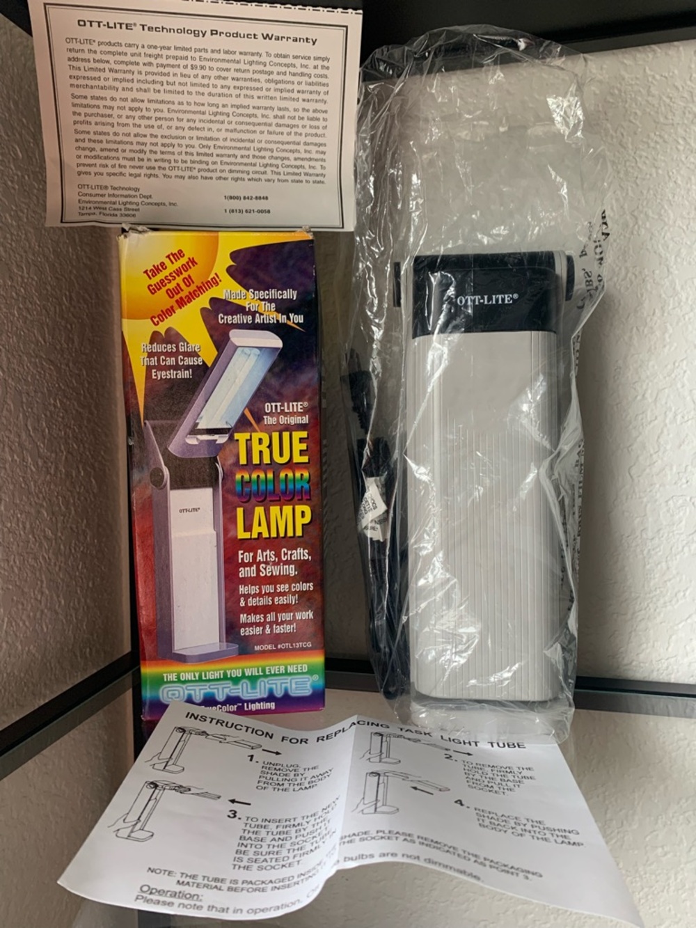 NIB Ott-Lite TrueColor Folding Compact Adjustable Task Desk Craft Lamp